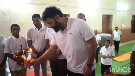 जशपुर: 11वें अंतर्राष्ट्रीय योग दिवस के अवसर पर वशिष्ठ कम्युनिटी हाल में महाकुम्भ-योग उत्सव की हुई शुरुआत
