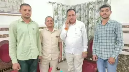 बाड़मेर: बाड़मेर सांसद उम्मेदाराम बेनीवाल ने बाड़मेर सर्किट हाउस में जनसुनवाई की, सुनी समस्याएं