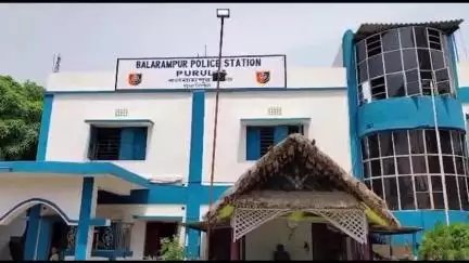 বলরামপুর: ডাভা গ্রামে পুলিশের গাড়ী ভাঙচুর এবং হামলা ঘটনায় সাত অভিযুক্তের জেল হেপাজতের নির্দেশ আদালতের