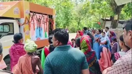 ରେଢାଖୋଲ: ଯୁଯୋମୁରା ଗ୍ରାମ ପଞ୍ଚାୟତକୁ ପରିକ୍ରମା କଲା ବିକାଶ ବାହନ‌ ରଥ