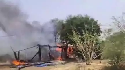 सिमरिया: विरसान गांव में आग का तांडव, शॉर्ट सर्किट से टपरे में लगी आग, तीन बछड़े जिंदा जले