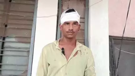 कालपी: NH 27 पर दुकानदार ने बेटों के साथ 4 लोगों की लाठी-डंडों से की पिटाई, महिला समेत 4 लोग हुए घायल