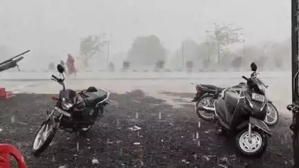 ललितपुर: जिले में पिछले 24 घंटे में हुई जोरदार बारिश और आकाशीय बिजली गिरने से 2 बच्चों सहित 3 लोगों की हुई मौत, 5 लोग हुए घायल