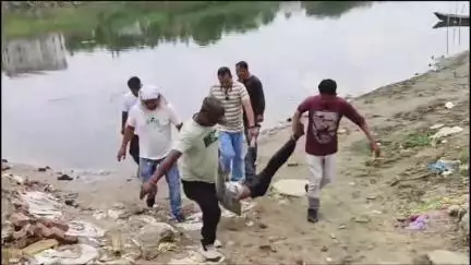 কুমারগঞ্জ: দক্ষিণ দিনাজপুর জেলার বালুরঘাটে জলে ডুবে মৃত্যু হল সমর মণ্ডল নামে এক ব্যক্তির