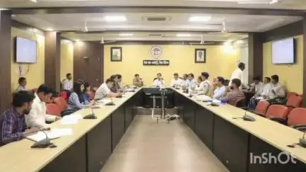 त्योंदा: विदिशा कलेक्टर ने सड़क दुर्घटनाओं को रोकने के लिए अधिकारियों को दिए दिशा-निर्देश