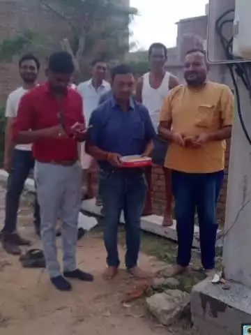 सूरजपुर: साहु गली वार्ड क्रमांक 05, सूरजपुर में वोल्टेज समस्या निवारण के लिए लगाया गया एक अतिरिक्त ट्रांसफार्मर