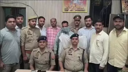 एटा: आधा दर्जन से अधिक चोरी की वारदात को अंजाम देकर फरार आरोपी को रेलवे अंडरपास चौराहा से को.नगर पुलिस ने किया गिरफ्तार