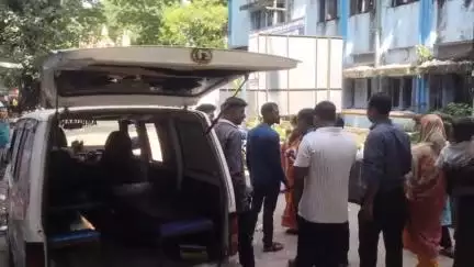 দিনহাটা ২: কোয়ালীদহ এলাকায় বাইক ও টোটোর সংঘর্ষের ঘটনায় বাইক আরোহীর অবস্থা গুরুতর দিনহাটা হসপিটালে চিকিৎসাধীন