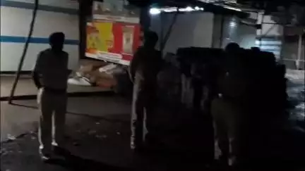 रतलाम नगर: एसपी अमित कुमार के निर्देश पर पुलिस की रात भर गश्त, 33 फरार वारंटी और 96 गिरफ्तारी वारंट तामील