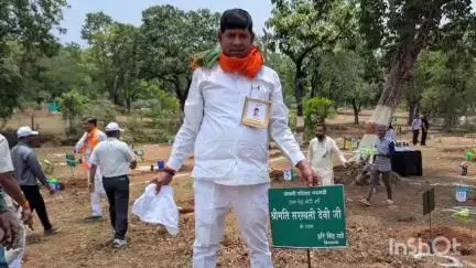 कुरवाई: पंचमढ़ी में आयोजित शिविर में शामिल हुए कुरवाई विधायक, एक पेड़ माँ के नाम लगाया