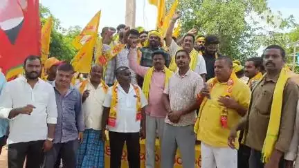 సుంకొల్లు అభివృద్ధిపై మాట్లాడిన మాజీ ఎమ్మెల్యేపై మండిపడ్డ TDP శ్రేణులు
