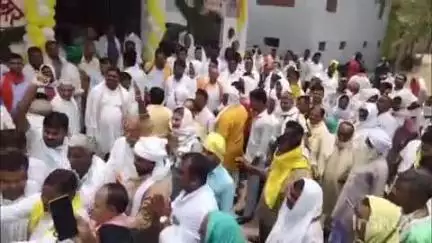 भभुआ: भभुआ में तैलिक गौरव भवन का उद्घाटन बिहार प्रदेश तैलिक साहू सभा के प्रदेश अध्यक्ष ने किया