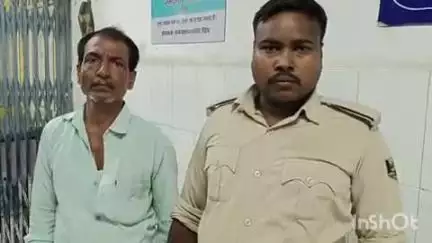 भभुआ: भभुआ थाना की पुलिस ने सिलडी़ गांव से एक वारंटी को गिरफ्तार किया, भेजा न्यायिक हिरासत