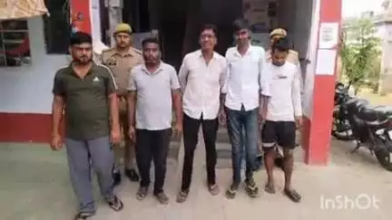 फिरोज़ाबाद: थाना दक्षिण पुलिस की अंधाधुंध कार्यवाहियों में अलग-अलग 5 वारंटी अभियुक्त किए गए गिरफ्तार