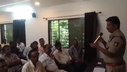 ಕೊಳ್ಳೇಗಾಲ: ಕೊಳ್ಳೇಗಾಲದಲ್ಲಿ  ಜರುಗಿದ ಉಪವಿಭಾಗ ಮಟ್ಟದ ಪರಿಶಿಷ್ಟ ಜಾತಿ/ಪಂಗಡದವರ ಕುಂದುಕೊರತೆ ಸಭೆ