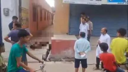 गोपालगंज: इस्लामिया मुहल्ले में मिली अज्ञात महिला का अर्धनग्न शव, पुलिस ने पोस्टमार्टम के लिए भेजा
