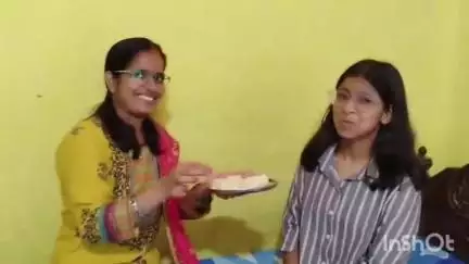 हरिहरगंज: डॉ. देवेंद्र की बेटी वर्षा ने नीट में 594 अंक लाकर प्रखंड का नाम रोशन किया