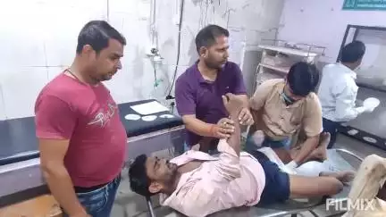 मुरैना: खुर्द गांव में पुरानी रंजिश के चलते दो पक्षों में विवाद, मारपीट और फायरिंग, आधा दर्जन घायल, एक ग्वालियर रेफर
