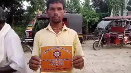 গাজোল: গোবিন্দপুর এলাকায় প্রায় ২৫ টি টোটো চালক গাজোল বি জে এম সি টোটো ইউনিয়নে যোগদান কর্মসূচি অনুষ্ঠিত হয়