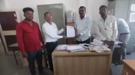शहादा: तालुक्यात संजय गांधी निराधार योजनेचे लाभार्थ्यांना प्रलंबित पैसे द्या; बिरसा फायटर्सची तहसीलदार यांच्याकडे मागणी