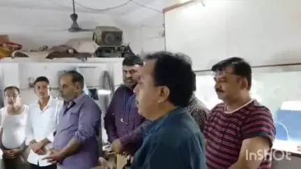 રત્ન કલાકારો દ્વારા વિમાન દુર્ઘટનામાં માર્યા ગયા  લોકોને શ્રદ્ધાંજલિ અપર્ણ કરાઈ