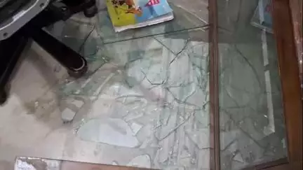 अमरोहा: अमरोहा नगर में दबंगों का आतंक, मारपीट और किशोरी को गलत तरीके से पकड़ा गया