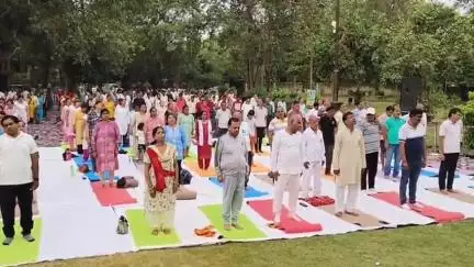 कानपुर: नाना राव पार्क में सांसद रमेश अवस्थी ने योग सप्ताह का शुभारंभ किया