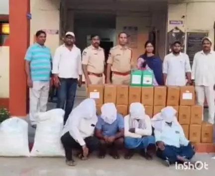 భూపాలపల్లి: నకిలీ విత్తనాల పట్ల అప్రమత్తంగా ఉండాలని రైతులకు సూచనలు చేసిన కాటారం డీఎస్పీ సూర్యనారాయణ
