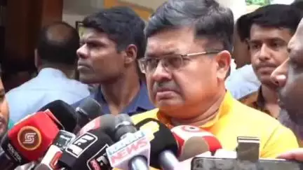ଭୁବନେଶ୍ବର ମ୍ୟୁନିସିପାଲଟି କର୍ପୋରେସନ: ଅଣ ସେବାୟତ ରଥରେ ଚଢିଲେ ଗିରଫ ହେବେ, ୟୁନିଟ -6 ବାସଭଵନ ରେ ଆଇନ ମନ୍ତ୍ରୀ ପୃଥ୍ଵୀ ରାଜ ହରିଚନ୍ଦନଙ୍କ ପ୍ରତିକ୍ରିୟା