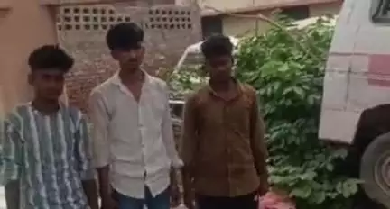 हाथरस: हाथरस जंक्शन रेलवे स्टेशन के पास चलती रेल से गिरकर एक युवक की हुई दर्दनाक मौत, पुलिस ने शव पोस्टमार्टम के लिए भेजा