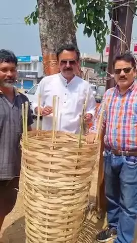 वृक्षारोपण में बायोडिग्रेडेबल बांस  का ट्री गार्ड उपयोग करें। +919755989334 पर उपलब्ध।