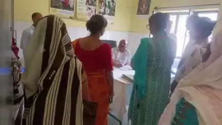पश्चिम गांव प्राथमिक स्वास्थ्य केंद्र में स्वास्थ्य मेले का आयोजन, सीएमओ ने की शिरकत