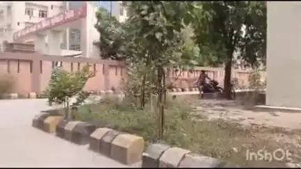 देेेवरिया: देवरिया मेडिकल कॉलेज में 3 दिन पहले अज्ञात व्यक्ति की हुई थी मौत, पहचान न होने पर पुलिस ने कराया पोस्टमार्टम