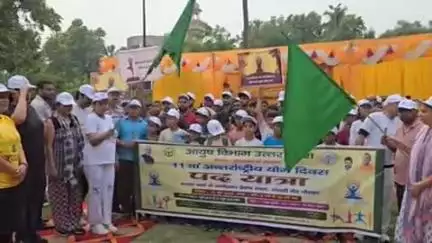 बुलंदशहर: काला आम पर राजे बाबू पार्क में 11वें अंतर्राष्ट्रीय योग दिवस के उपलक्ष में योग सप्ताह कार्यक्रम का हुआ आयोजन