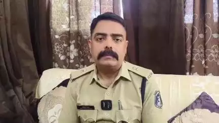 बलौदाबाज़ार: खपरीडीह में एक युवक को खंभे से बांधकर पीटने का वीडियो हुआ वायरल, ASP अभिषेक सिंह ने मामले को लेकर दी जानकारी