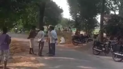 बीकापुर: बराव गांव में हद बरारी के मुकदमे में दूसरी बार हुई पैमाइश, नायब तहसीलदार और पुलिस फोर्स रहे मौजूद