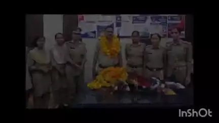 गोला गोकरणनाथ: गोला क्षेत्र के लोगों ने कोतवाल चंद्रशेखर सिंह को नम आंखों से दी विदाई, आठ माह 23 दिन में किए बड़े खुलासे