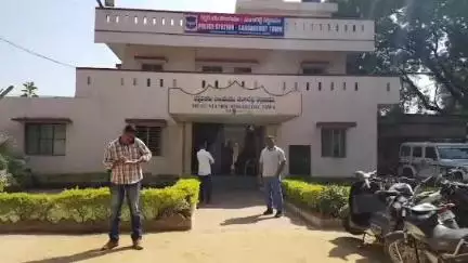 సంగారెడ్డి: సంగారెడ్డి రూరల్ పోలీస్ స్టేషన్ పరిధిలో మతిస్థిమితం లేని 22 ఏళ్ల యువతిపై లైంగిక దాడి చేసిన యువకుడు, కేసు నమోదు