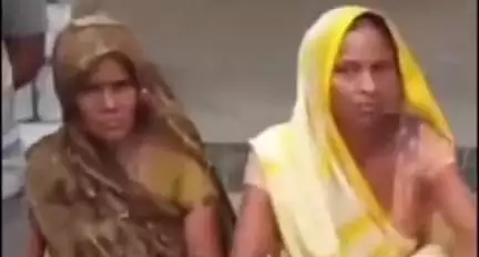 सासनी: कस्बा सासनी के एक मोहल्ले में घर के अंदर फांसी के फंदे पर लटका मिला महिला का शव, परिजनों ने दहेज हत्या का आरोप लगाया