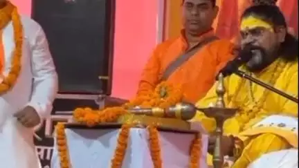 मोतिहारी: मोतिहारी के नरसिंह बाबा मठ प्रांगण में संगीतमय चित्रगुप्त कथा का आयोजन किया गया
