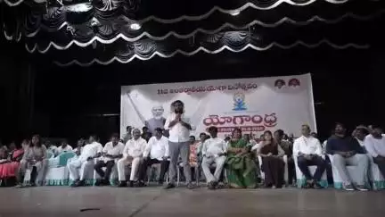 విశాఖపట్నం: ఈనెల 21న అంతర్జాతీయ యోగా దినోత్సవం సందర్భంగా గురజాడ కళాక్షేత్రంలో అధికారులకు MLA లు అధికారులకు పలు సూచనలు చేశారు