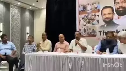 ठाणे: ठाणे-बोरिवली मार्गावरील बोगद्याचा प्रश्न मार्गी लावल्याबद्दल खासदार नरेश मस्के यांचे रहिवाशांनी सत्कार करून मानले आभार