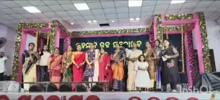ଫୁଲବାଣୀ ସହର: କନ୍ଧମାଳ ରଜ ମହୋତ୍ସବ-୨୦୨୫ ପାଳନ ଅବସରରେ ଗାନ୍ଧୀ ସ୍ମୃତି ସଭାଗୃହରେ ପିଠା ଓ ମିଠା ପ୍ରତିଯୋଗିତା ଅନୁଷ୍ଠିତ