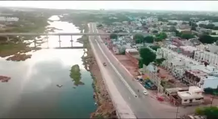 વઢવાણ: વ્યાજે લીધેલા 4.50 લાખ સામે 11 લાખ આપ્યા છતાં વ્યાજખોરે 50 લાખ માગ્યાની એ ડિવિઝન પોલીસમાં તકે ફરિયાદ નોંધાઇ