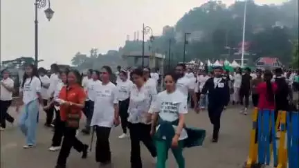 शिमला शहरी: रिज मैदान पर आरसीएस हिल्स क्वीन और सोटो ने अंगदान व सर्वाइकल कैंसर पर मैराथन का किया आयोजन, मेयर ने दिखाई हरी झंडी