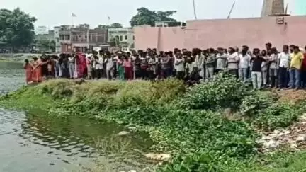 चास: सोलगीडीह तालाब में मिला अज्ञात शव, पुलिस मामले की जांच में जुटी
