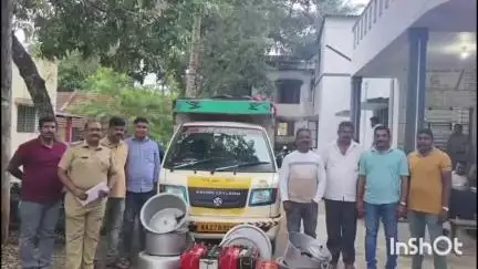 ಭದ್ರಾವತಿ: ಎಮ್ಮೆಹಟ್ಟಿ ಗ್ರಾಮದಲ್ಲಿ ಬ್ಯಾಟರಿ, ಅಡುಗೆ ಪಾತ್ರೆ ಕಳ್ಳತನ, ಆರೋಪಿ ಬಂಧಿಸಿದ ಹೊಳೆಹೊನ್ನೂರು ಪೊಲೀಸರು