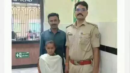 तरहसी: पलामू पुलिस ने तरहसी की जख्मी बच्ची का एमएमसीएच में कराया इलाज, खेलने के दौरान गिरने से हुई थी घायल
