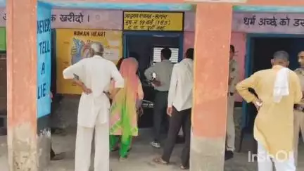फतेहाबाद: फतेहाबाद में पंचायत उपचुनाव के लिए मतदान शुरू, 2 सरपंच और एक ब्लॉक समिति सदस्य चुने जाएंगे, शाम को आएगा परिणाम