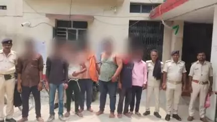 अरेराज: संग्रामपुर और मलाही पुलिस ने अलग-अलग जगहों से 18 लोगों को किया गिरफ्तार